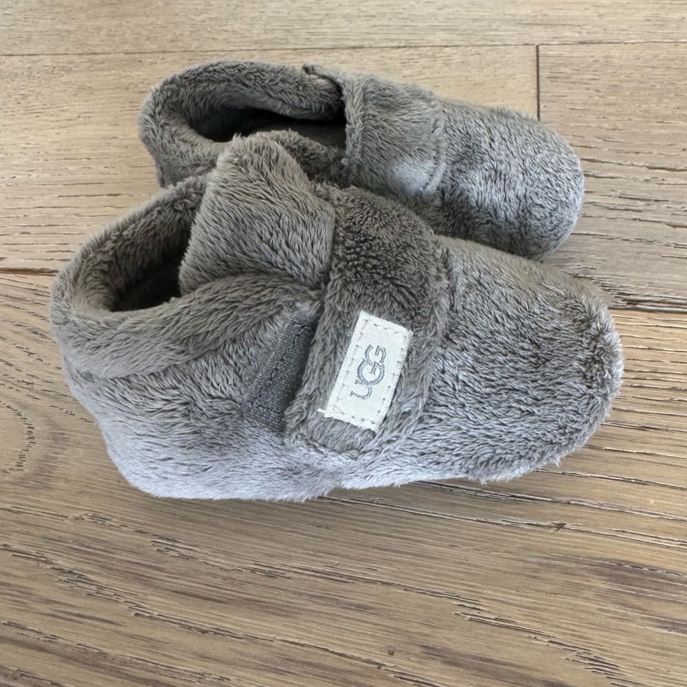 UGG Bixbee Bootie Grey Size